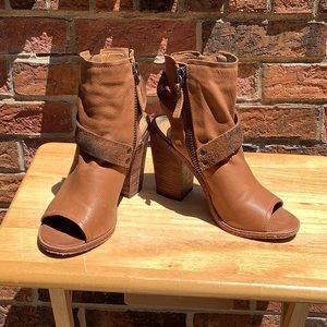 DV Dolce Vita Slingback Cutout Boot. Size 8.5